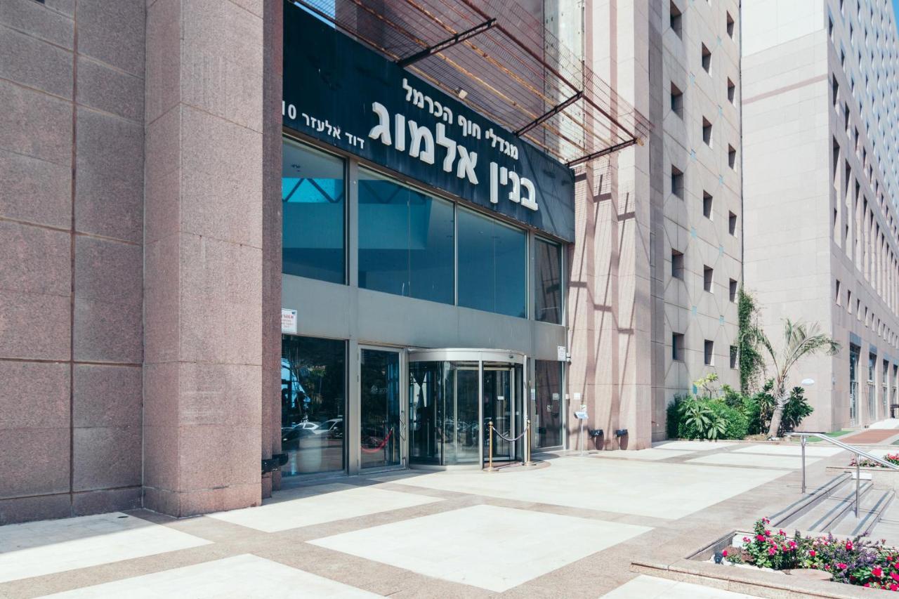 Almog Beach Apt Hotel מלון דירות אלמוג ביץ' Haifa Exterior photo