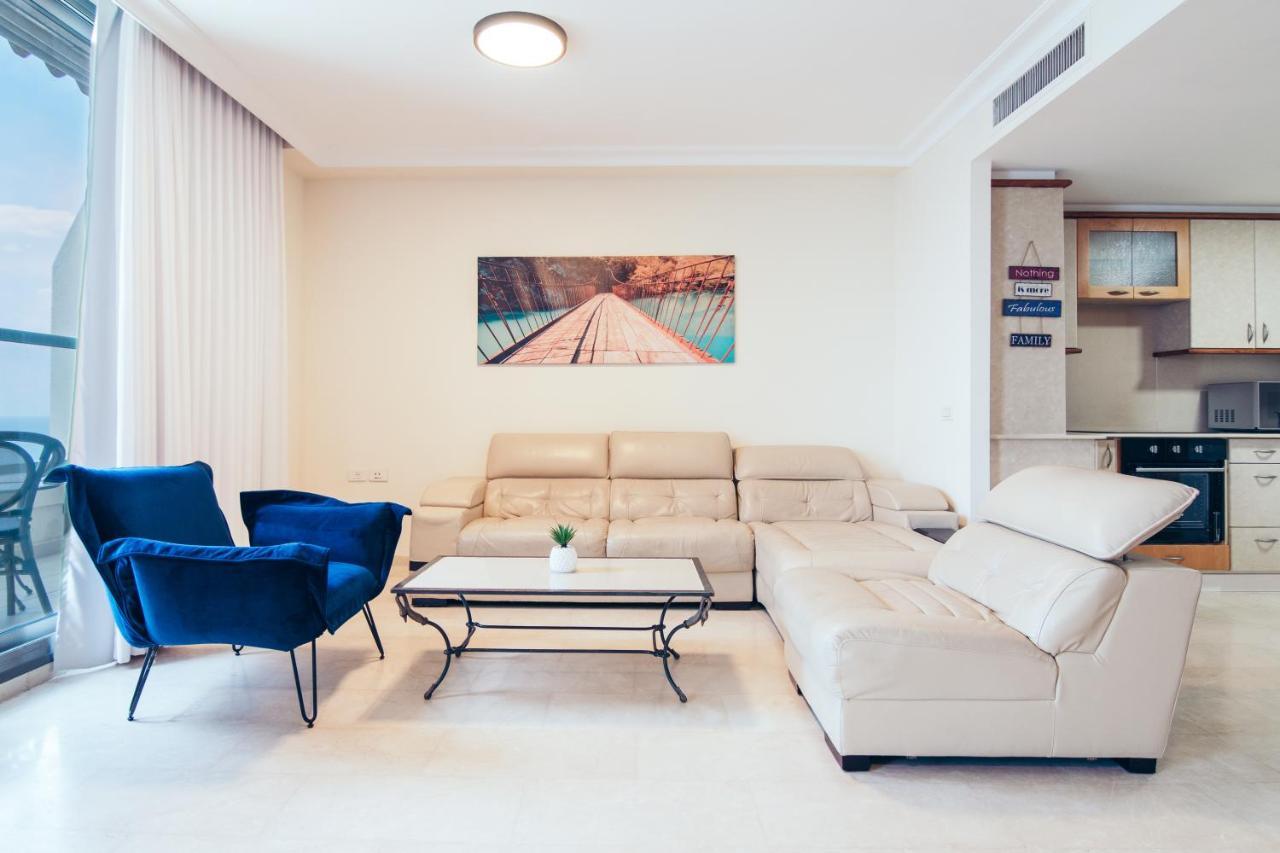 Almog Beach Apt Hotel מלון דירות אלמוג ביץ' Haifa Exterior photo